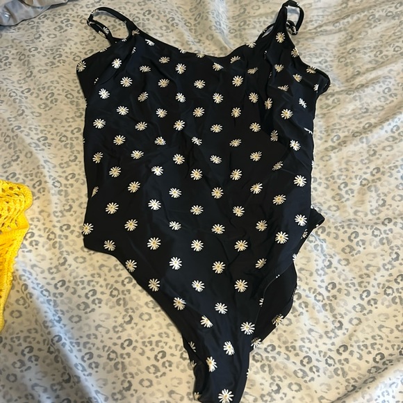 Other - Black Daisy Printed One Piece Swimsuit - Large